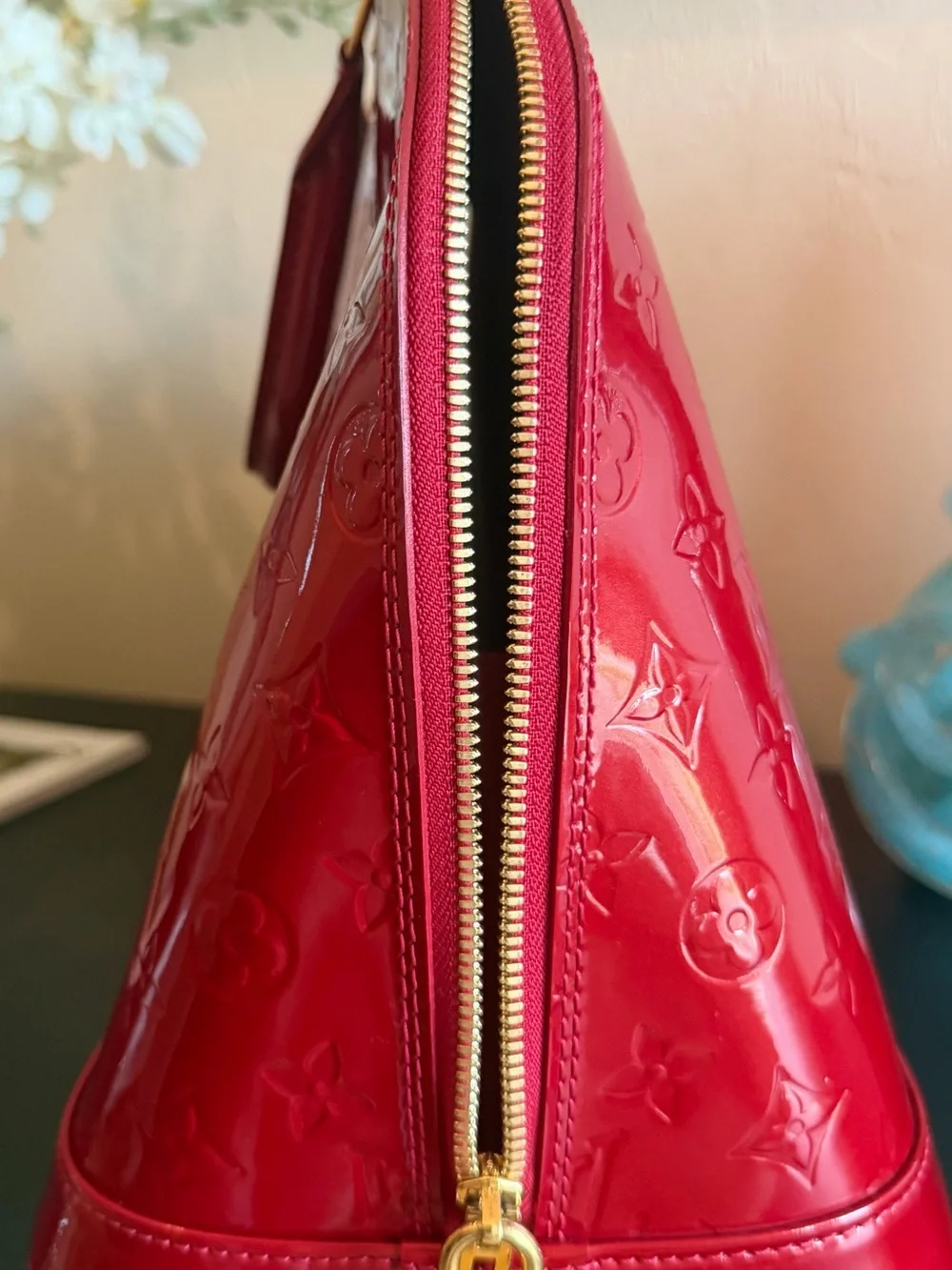 AUTHENTIC CLEAN Louis Vuitton Red Vernis Alma GM Satchel with Lock and Keys